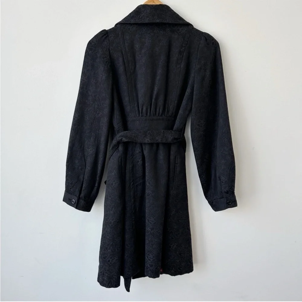 Forever 21 • Black Textured Floral Trench Coat - Picture 4 of 6